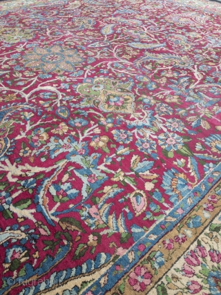 Fine antique Persian Kirman Ravar carpet. Size: 380x275cm / 12'5''ft x 9'1''ft, little old moth damage in the border (see picture)            