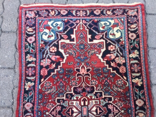 Beautiful small Persian Bidjar rug in good condition, age: circa 1920 , size: ca 135cm x 80cm/ 4'5''ft x 2'7''ft             