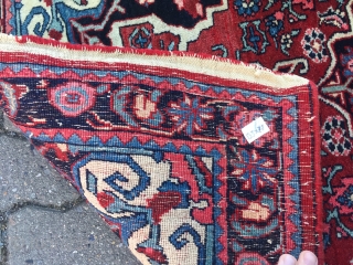 Beautiful small Persian Bidjar rug in good condition, age: circa 1920 , size: ca 135cm x 80cm/ 4'5''ft x 2'7''ft             