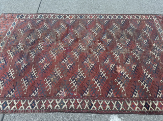 Early Turkmen Yomud main carpet. Age: circa 1800. Beautiful Dyrnak Gul design. Some wear and old repairs but still very collectable. Size: circa 295x160cm / 9‘7ft by 5‘3ft http://www.najib.de    