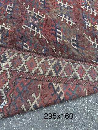 Early Turkmen Yomud main carpet. Age: circa 1800. Beautiful Dyrnak Gul design. Some wear and old repairs but still very collectable. Size: circa 295x160cm / 9‘7ft by 5‘3ft http://www.najib.de    