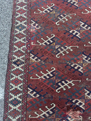 Early Turkmen Yomud main carpet. Age: circa 1800. Beautiful Dyrnak Gul design. Some wear and old repairs but still very collectable. Size: circa 295x160cm / 9‘7ft by 5‘3ft http://www.najib.de    