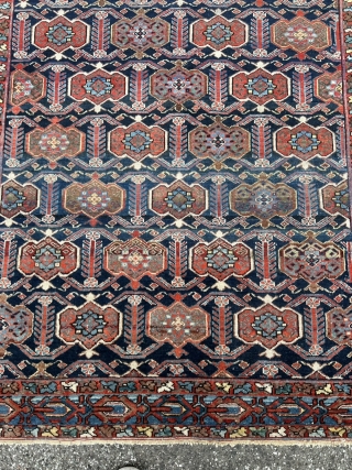 A fine antique Persian Malayer rug. The design can often be seen in Afshar rugs. Size ca. 190x140cm / 6‘3ft by 4‘6ft           