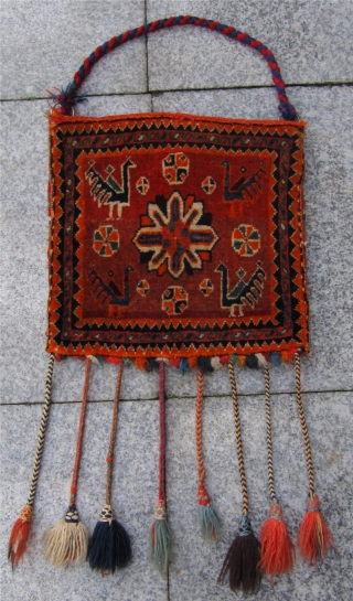 Antique Qashqai bag with peacocks. Origin: Southwest Persia. Size: ca 32cm x 31cm (1'1'' x 1'). Age: circa 1900. More pictures on: www.najib.de          