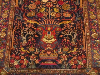 Fine Bakthiary tree of life rug with elegant drawing. circa 1920. Origin: western Central-Persia. Size: 190x140cm / 6'3'' x 4'6''ft             