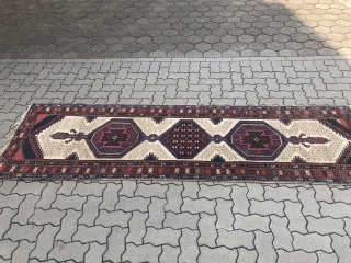 Antique Persian Hamedan runner, nice vintage look. Size: 295x88cm / 9'7''ft by 2'9''ft                    