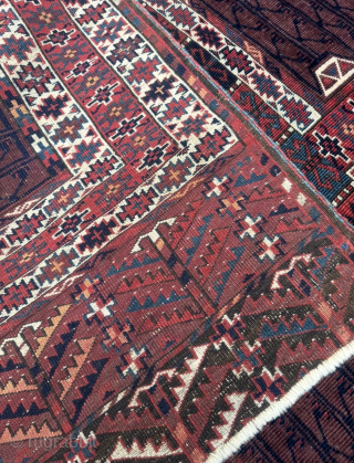 A very nice antique Turkmen Yomud Ensi, circa 150 years old. Very nice collectors piece. Size circa 160x130cm / 5,3ft by 4,3ft http://www.najib.de