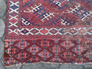 Antique Turkmen Yomud main-carpet with Dyrnak Gul design and a very nice Elem. Age: first half of the 19th century. A very old collector´s piece with some condition problems,    