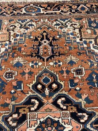 A highly decorative antique Persian Serapi Heriz carpet, size: ca. 310x240cm / 10’2ft by 7’9ft  www.najib.de                