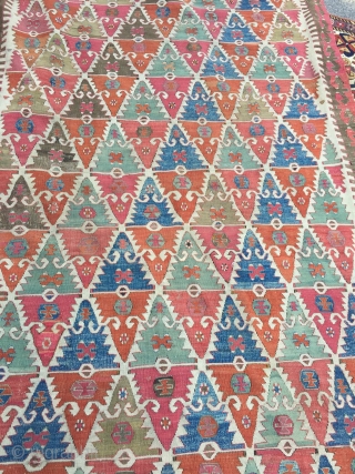 Very nice antique Anatolian Sivrihisar kilim, woven in one piece. Age: circa 1850. Size: ca. 285x157cm / 9'4''ft x 5'2''ft             