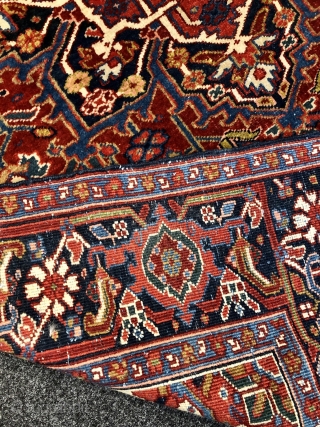 Antique Persian Heriz rug, small size: ca. 195x150cm / 6'4''ft by 4'9''ft                     