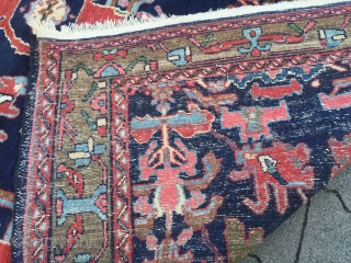 Antique Persian Hamedan rug, very nice drawing, good overall condition. Size: ca. 215x163cm / 7ft x 5'3''ft                