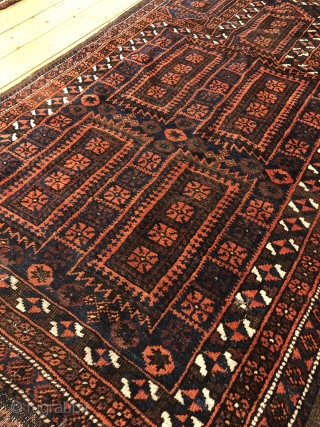 Antique Baluch prayer rug . Size : ca 150cm x 87cm / 5ft x 2'9''ft. Nice collector´s piece               