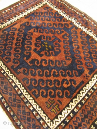Large antique Baluch bagface in very good condition. Size: 88x75cm / 2'9''ft x 2'5''ft www.najib.de                  