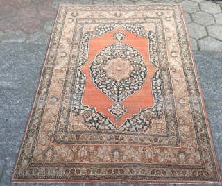 Fine antique Persian Tabriz Haji Jalili rug, size: ca. 175x125cm / 5'8''ft x 4'1''ft Age: 19th century
                