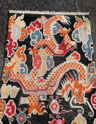 Beautiful Tibetan dragon rug, size: ca. 160x85cm / 5‘3ft by 3‘8ft www.najib.de                     