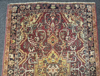 Fine antique Persian Sarough rug. Age: 1920s. Size: 145x98cm / 4’8ft by 3’2ft http://www.najib.de                   