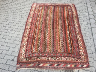 Antique Southpersian Luri tribal rug with beautiful colors, glossy wool and people in the border, size: ca. 260x165cm / 8'5''ft x 5'4''ft , age: 19th century
       