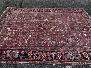 Vintage Antique Persian Heriz carpet, age: circa 1920. Size: ca. 285x210cm / 9'4''ft by 6'9''ft. All over design, some light overall wear.           