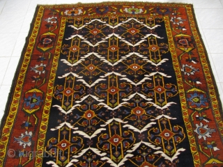 Antique Bakhtiary rug, age:circa 1880, wool on wool foundation. Beautiful colors and glossy, shiny wool. Good condition. Size: 405x190cm / 13'3''ft x 6'3''ft www.najib.de         