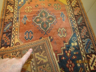 ref: 302 /Konya Anatolian Rug, end of 19th century, perfect condition
size: 1.75 X 1.10                   