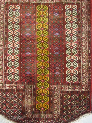 ref: S286 /Boukhara Yamout Turkmen ,perfect condition ,size 1.40x1.05 , 4'7"x3'5"                      