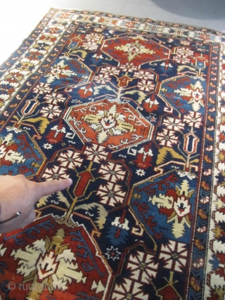 ref: 185 / KUBA SEICHOUR, CAUCASIAN ANTIQUE RUG END OF 19TH CENTURY, CARPET IS IN GOOD CONDITION FULL PILE, HAS JUST TWO SMALL REPAIRS
SIZE 4'9 X 3'3  /  1.45 X  ...