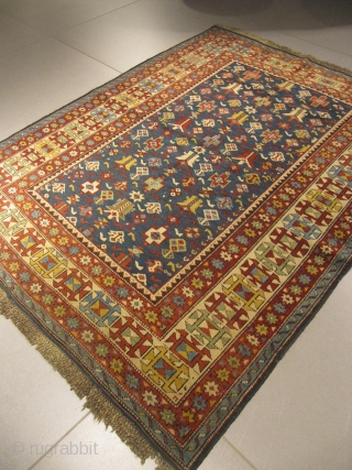 ref: S178 / KUBA TCHITCHI, CAUCASIAN ANTIQUE RUG END OF 19TH CENTURY, MINT CONDITION FOR ITS AGE.
SIZE: 5'3 x 4'1 / 1.60 X 1.24         