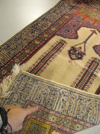 ref: S1599 / hereke anatolian prayer carpet, with silk fondation, early 20 century, perfect condition
size: 1.35 X 0.80  /  4' X 2'         