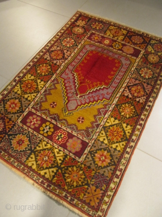 ref: S156 / Kersheyir prayer, Anatolian antique rug, 20th century, perfect condition
size: 1.40 X 0.90  /  4' X 2'            