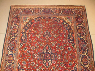 j) Kashan Persian rug, 20th century, perfect condition
size: 185 X 135  /  6' X 4'                