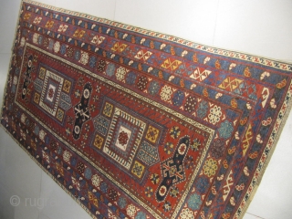 ref: 174 / CHIRVAN CHADJLI CAUCASIAN ANTIQUE RUG 19TH CENTURY, perfect restored condition
Size: 2.85 X 1.55  /  9' X 5'           