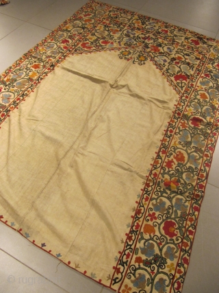 ref: S2099 / Suzani Turkmen, 19th century, perfect condition
size: 225 X 165  /  7' X 5'               