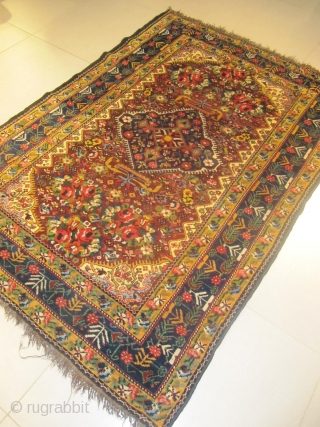x) Bakhtiar Persian antique rug, 19th century, perfect condition
size: 225 X 150  /  7' X 4'               
