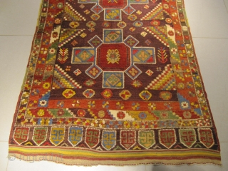 ref: S300 / Bergama Anatolianantique rug, 19th century, perfect repaired condition
size: 205 X 130  /  6' X 4'             