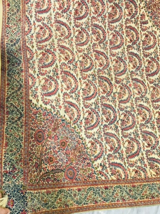 Extremely fine rare antique Kashmir moon shawl in very good condition it has snakes all over the centre which makes it unusual   Nice colours no condition issue 
Size 170 cm  ...