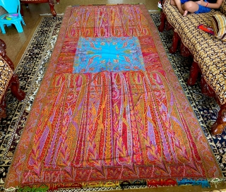 Exceptional Indian kashmir shawl 1850 century Sikh period  in very good condition and beautiful colours.  Just few tiny moth holes on centre except that the shawl is perfect. it measure  ...