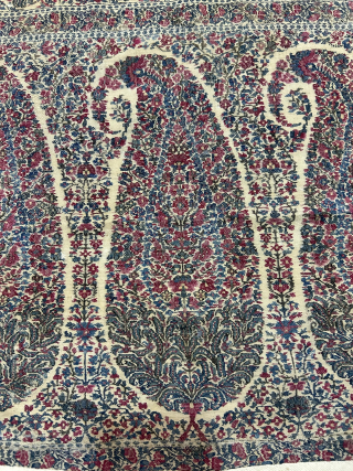 Beautiful antique Kashmir shawl for sale dated 1750-1800 
Size 280 cm by  140 cm very good condition 
Kindly ask the price 
Thanks          