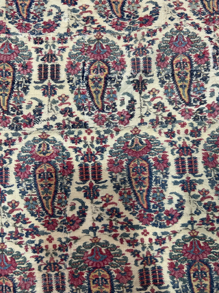 Beautiful antique Kashmir shawl for sale dated 1750-1800 
Size 280 cm by  140 cm very good condition 
Kindly ask the price 
Thanks          