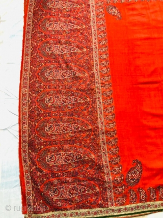 Exceptional antique kashmir shawls in excellent condition it measures 116 inches  by 53 inches . 9.8 feet long 4.5 feet wide 
Beautiful colours 
Ask for the price     