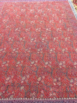 Amazing antique kashmir  jamawar shawl in very good condition it measures 113 inches by 54 inches . 9.5 feet long . 4.6 feet wide 
Very good colours 
Ask for the price  ...