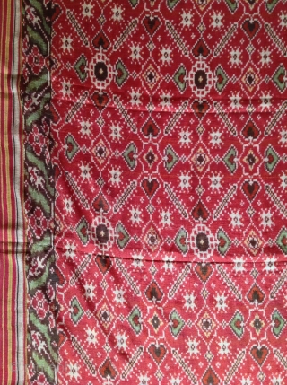 Rare antique Patola saree  in mint condition  it measure 18 feet long and 4 feet wide very long saree
Coloures and very good.
         