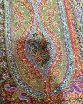 Another beautiful antique Kashmir shawl dated 1800-1850 in excellent condition. Colours are also good  pictures taken at night so somewhere black shades can be seen. I ship it worldwide also i  ...