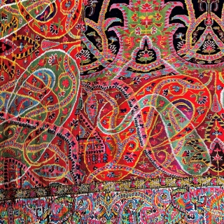 Exceptional antique Kashmir shawl in stunning condition 330 cm by 135 cm
Dated 1850 Bright  colours no fading no moth holes 
Absolutely perfect 
Ask the price       