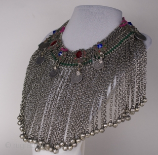 Original traditional Pashtun bronze and silvered metal necklace with 1980 coins. From Afghanistan.


lenght: 37 cm
height: 18 cm - 

 - Shipping by recorded mail is including Paypal and Moneybookers accepted as payment  ...
