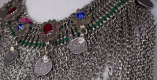 Original traditional Pashtun bronze and silvered metal necklace with 1980 coins. From Afghanistan.


lenght: 37 cm
height: 18 cm - 

 - Shipping by recorded mail is including Paypal and Moneybookers accepted as payment  ...