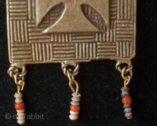 Adinkra lost wax bronze amulet from Ghana, old Venice glass beads, coral and little terrecuit beads from Mali necklace

Price is including recorded mail international shipping Paypal accepted      