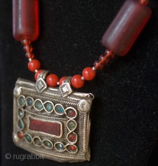 Pashtun silver amulet and old red Gablonz Czech beads necklace

price is including recorded mail international shipping Paypal accepted               