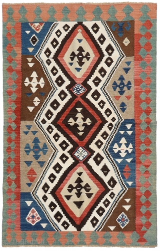 A Sirvan kilim from the end of 19th century woven with dyed and undyed wool and cotton for the white areas. Finelly spun wool. 172x110 cms If you are interested in this  ...