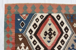 A Sirvan kilim from the end of 19th century woven with dyed and undyed wool and cotton for the white areas. Finelly spun wool. 172x110 cms If you are interested in this  ...